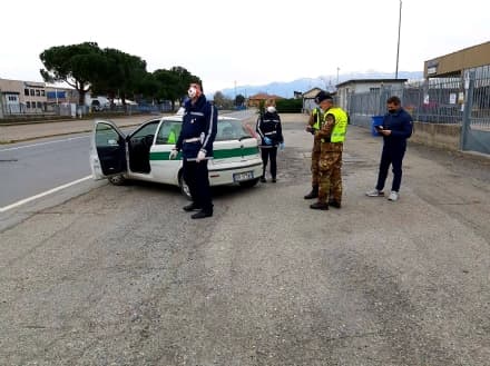 CANAVESE - Coronavirus, i droni pattugliano dall'alto: ancora troppa gente in giro - FOTO
