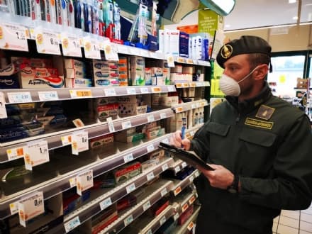 FAVRIA - Prezzi aumentati, blitz della finanza: il Conad ritira la licenza al supermercato e procederà al cambio gestione