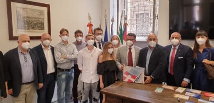 CASTELLAMONTE - Le opere in ceramica degli studenti del Faccio per celebrare i 50 anni della Regione