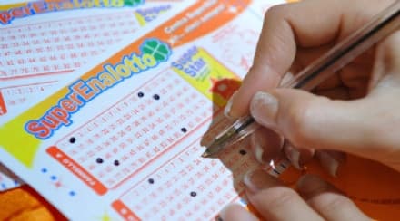 LEINI - Un fortunato giocatore vince 48mila euro al SuperEnalotto