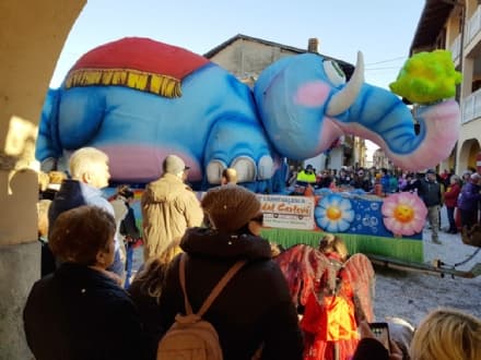 SALASSA - Un grande successo di pubblico per l'edizione numero 51 del Carluvà d'Salasa - FOTO e VIDEO