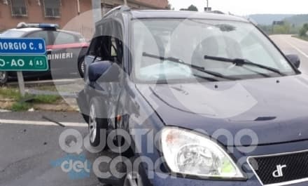 CALUSO - Incidente tra due vetture sulla statale 26: quattro persone ferite