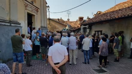 VISTRORIO - Tutto il paese ha salutato per l'ultima volta «Bobo»