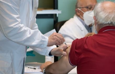 CANAVESE - Dal 4 ottobre via libera alla terza dose del vaccino nelle Rsa e ai pensionati over 80