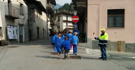 SPARONE - Salta il servizio mensa: i bimbi della scuola elementare vanno a pranzo al ristorante