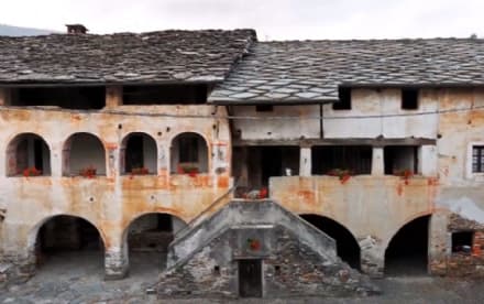 RUEGLIO - Torna all'antico splendore la storica «Kà 'd-Mezanis»