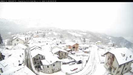 NEVE IN CANAVESE - Risveglio in bianco per tutto il territorio: spolverata anche in pianura - FOTO