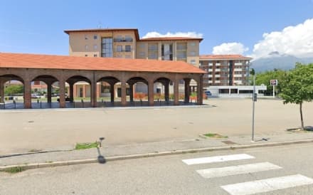 CASTELLAMONTE - «La piazza del mercato sembra un motodromo»