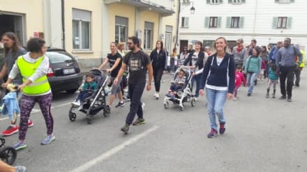 CUORGNE' - E' partito bene «Camminando con le fiabe» - FOTO