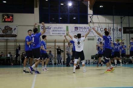 CUORGNE' - In serie B impresa dell'Alto Canavese Volley che ferma la capolista Acqui - FOTO