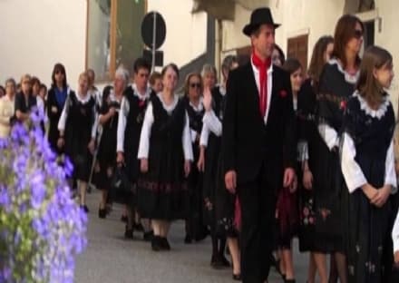 RONCO CANAVESE - Il Comune invita ad indossare il costume tradizionale