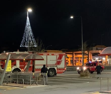 CASELLE - Principio d'incendio, evacuato il Bennet - FOTO