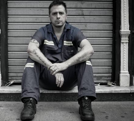 STORIE - Kike Ferrari, lo scrittore spazzino