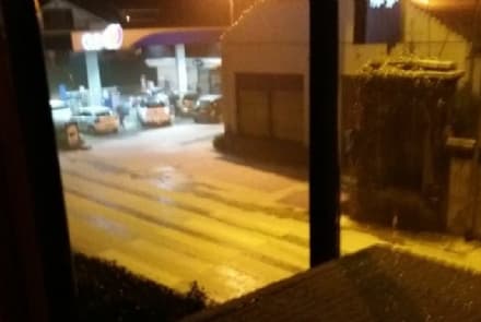 CANAVESE - Si abbatte una violenta grandinata: strade bianche