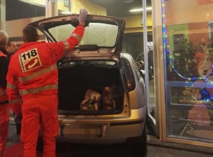 RIVAROLO - Sfonda la vetrina della sala giochi dopo aver litigato con la titolare: pensionato arrestato dai carabinieri - FOTO