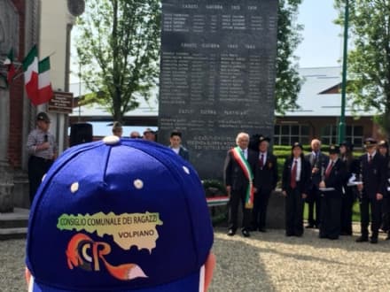 VOLPIANO - Il sindaco De Zuanne: «Il 25 Aprile è dalla parte giusta»