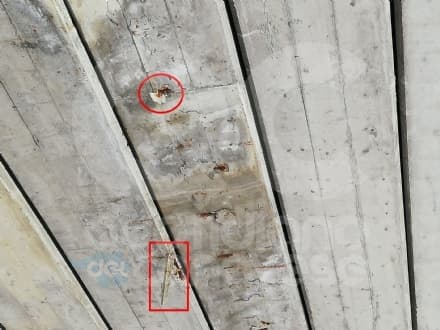 COLLERETTO GIACOSA - Si staccano calcinacci dal ponte della Pedemontana - FOTO