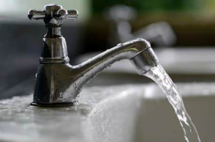 VALPRATO SOANA - Acqua aperta nelle case non abitate: il Comune ordina di chiudere i rubinetti