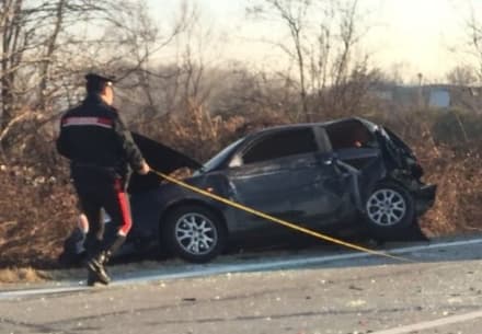 VOLPIANO - Incidente stradale in via Torino: tre mezzi coinvolti