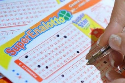 CIRIE' - Gioca la schedina del SuperEnalotto e vince 15mila euro
