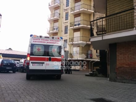 CUORGNE' - UNA COLTELLATA AL CUORE PER TOGLIERSI LA VITA - FOTO e VIDEO