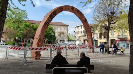 CASTELLAMONTE - Messi a bilancio 40 mila euro per la sistemazione dell'arco di Pomodoro