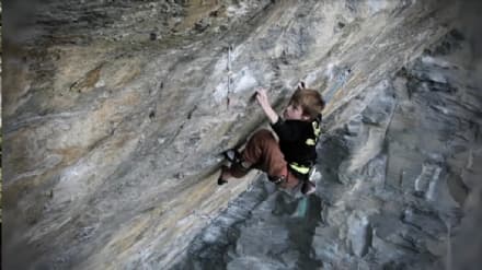 IVREA - Cade dalla parete e muore a 13 anni: in tre a processo per omicidio colposo in concorso