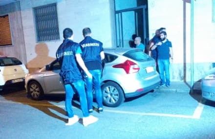 NEONATO MORTO - Forse è stato lanciato dal balcone. Una donna sotto torchio in procura a Ivrea - FOTO E VIDEO