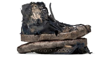 GLAMOUR – Le sneakers distrutte, l’ultimo grido