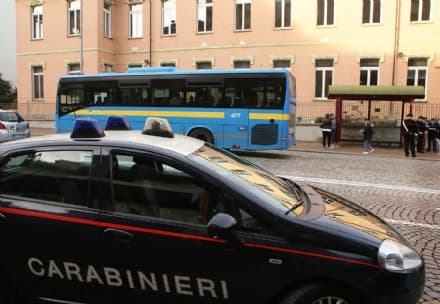 COVID - Sui mezzi pubblici affollati si diffonde il contagio. «Ma da Roma non sono arrivati i soldi per mettere più pullman»