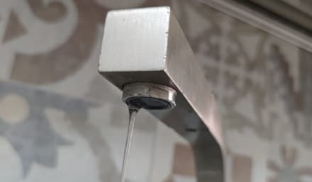 FORNO CANAVESE - Bollette dell'acqua alle stelle, cittadini furenti: «Aumenti clamorosi»