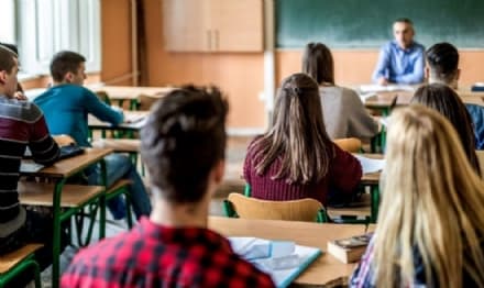 COVID - In Piemonte si va verso la chiusura delle scuole superiori da lunedi: solo lezioni a distanza per gli studenti