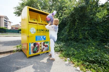 BORGOFRANCO-ALBIANO-VIALFRE' - Raccolta record: in tre anni donati a Humana più di 33mila chili di abiti usati