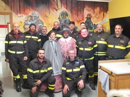 AGLIE'-CASTELLAMONTE - I conti di San Martino in visita ai vigili del fuoco volontari - FOTO