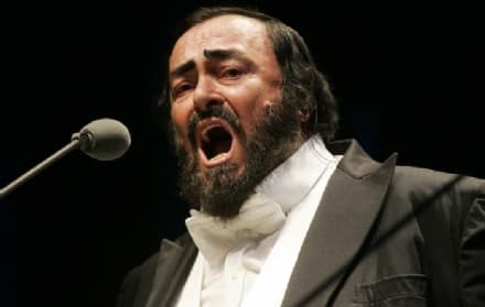LEINI - Il nuovo teatro sarà dedicato al mitico Luciano Pavarotti