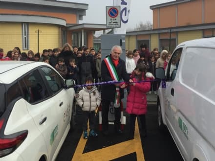 BOLLENGO - Inaugurata la stazione di ricarica per le auto elettriche