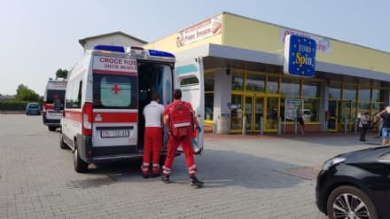 RIVAROLO - Dramma all'Eurospin, donna muore mentre fa la spesa. Il supermercato resta aperto
