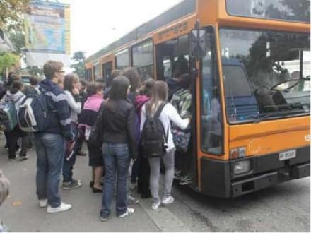 BORGARO - Vince il Comune: sul bus dei rom torna il bigliettaio