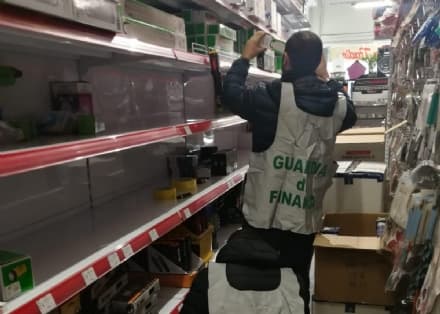 SICUREZZA - 11mila articoli sequestrati dalla Gdf di Chivasso