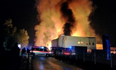 INCENDIO DI SCARMAGNO - Bilancio definitivo di 14 feriti: 7 pompieri, 2 carabinieri, 2 poliziotti e 3 civili - FOTO e VIDEO