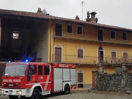 PAVONE - Incendio camino, intervento dei pompieri - FOTO