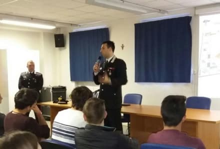 CUORGNE'-IVREA - Legalità e sicurezza: nelle scuole superiori lezione speciale con i carabinieri - FOTO