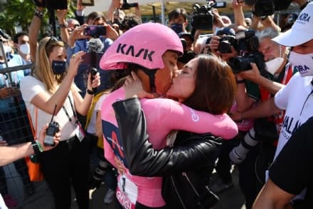 GIRO D'ITALIA - Egan Bernal racconta: «Con questo Giro ho ritrovato quello che volevo, correre divertendomi» - FOTO