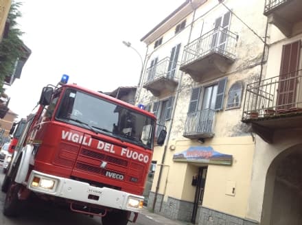 CASTELLAMONTE - Incendio camino: pronto intervento dei pompieri