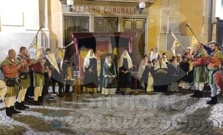 CUORGNE' - Riparte alla grande il Torneo di Maggio: borgo Sant'Anna trionfa nella corsa delle botti - FOTO e VIDEO