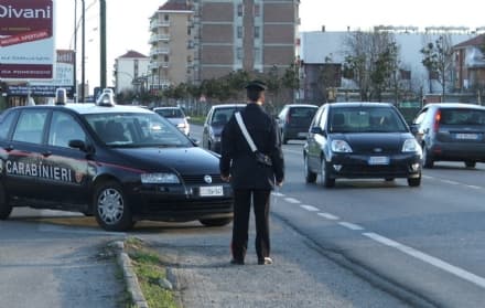 LEINI - 400 chili di rame rubato nel furgone: due nomadi fermati dai carabinieri tra Leini e Mappano