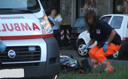 IVREA - Travolta sulle strisce pedonali di corso Massimo d'Azeglio: una donna ricoverata in ospedale