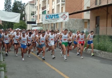 PODISMO - Si corre la tradizionale «5 laghi di Ivrea»: in 600 al via