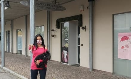 SAN BENIGNO - Protesta dei commercianti davanti ai negozi: «Stremati dal lockdown»