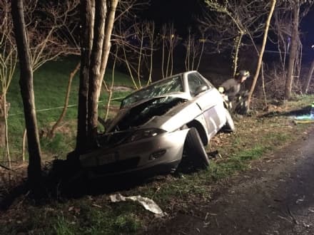 VEROLENGO - Incidente stradale nella notte in frazione Arborea. Una ragazza ferita